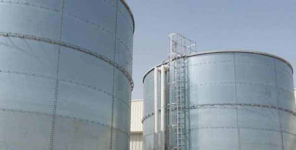 Cylindrical steel tanks